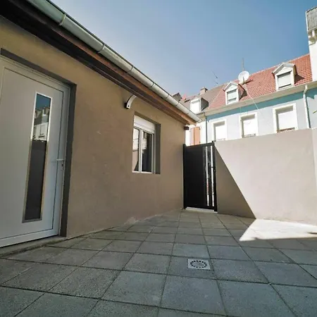 Tropicoon Jacuzzi Centre Parking Free *